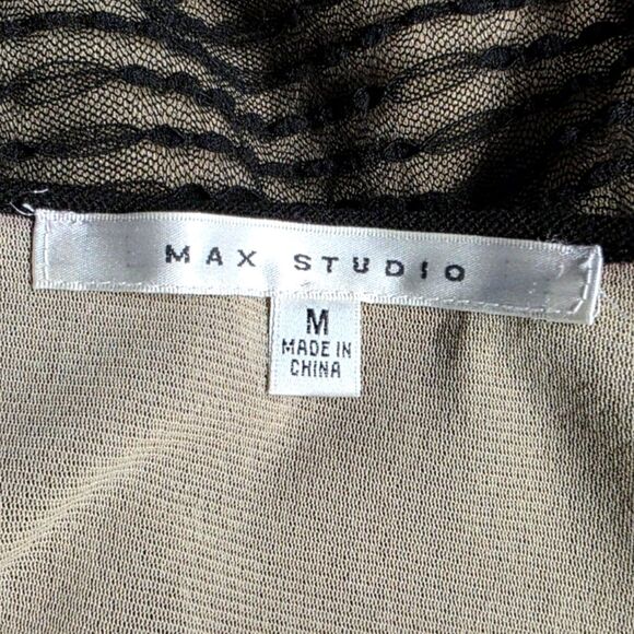 Max Studio Nearly Nude Lacey Layer Top Size Medium - Picture 9 of 11